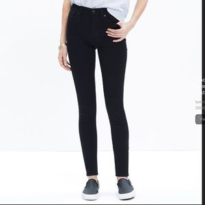 Madwell 9” rise black skinny Jean. Size: 31. Inseam: 28